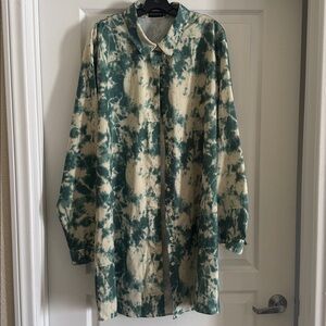 Green and Cream Tie-Dye Button-Up Shirt/Dress